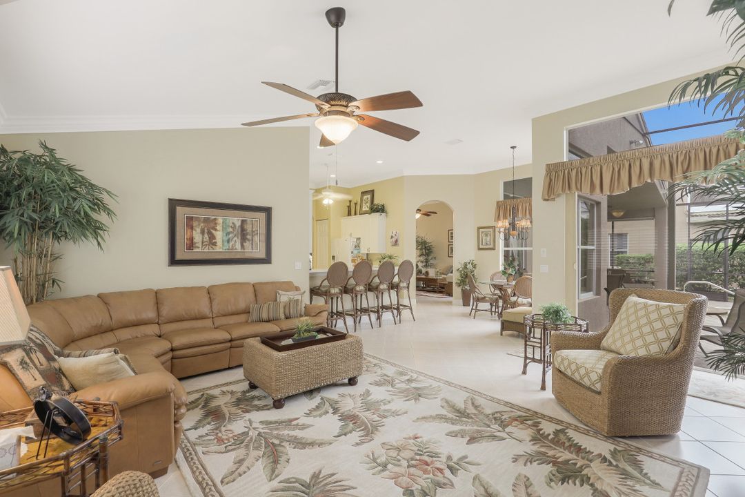 1818 Senegal Date Dr, Naples, FL 34119