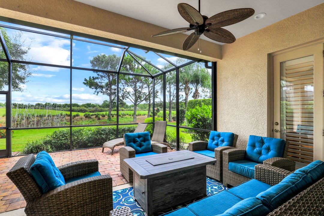 9765 Nickel Ridge Cir, Naples, FL 34120