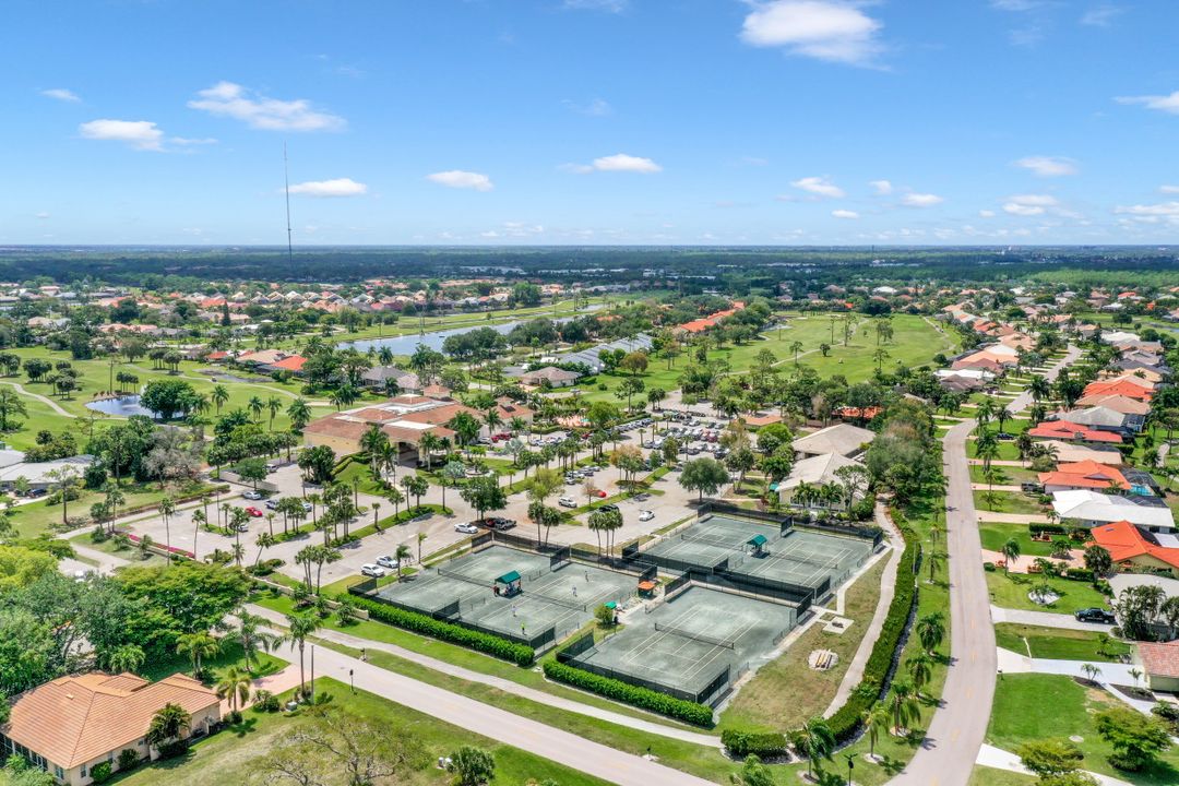 9111 Las Maderas Dr, Bonita Springs, FL 34135