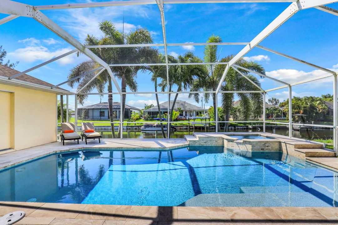 2100 SW 28th Ln, Cape Coral, FL 33914