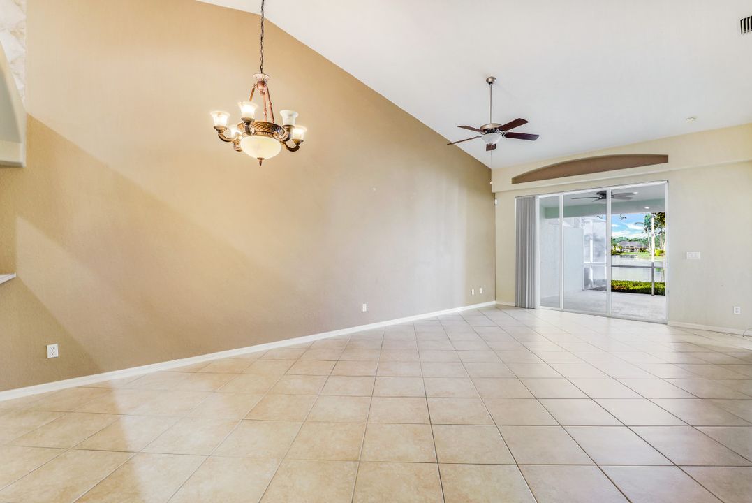 8388 Ibis Cove Cir, Naples, FL 34119