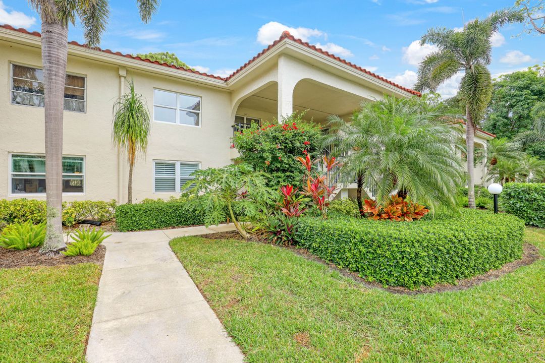 1056 Forest Lakes Dr #A-103, Naples, FL 34105