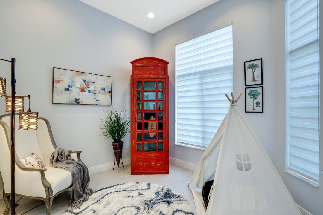 2112 16th St NE, Naples, FL 34120