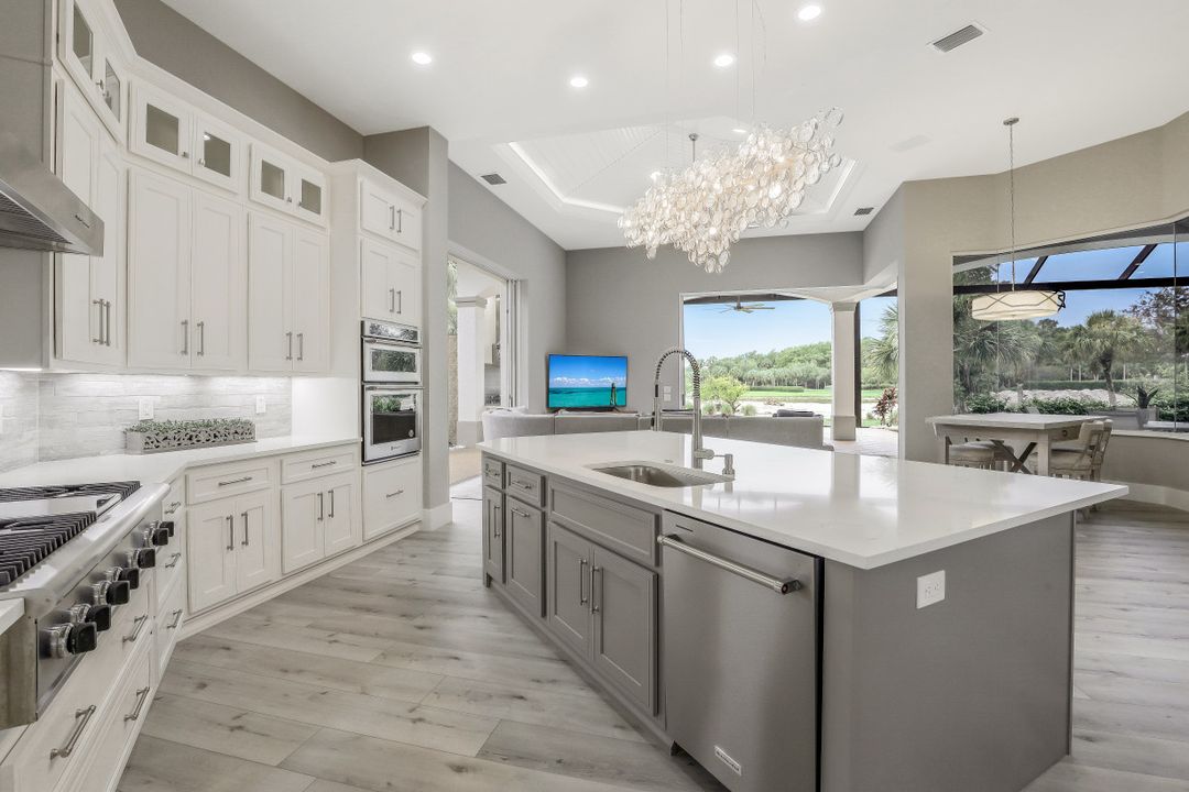 11430 Golden Eagle Ct, Naples, FL 34120