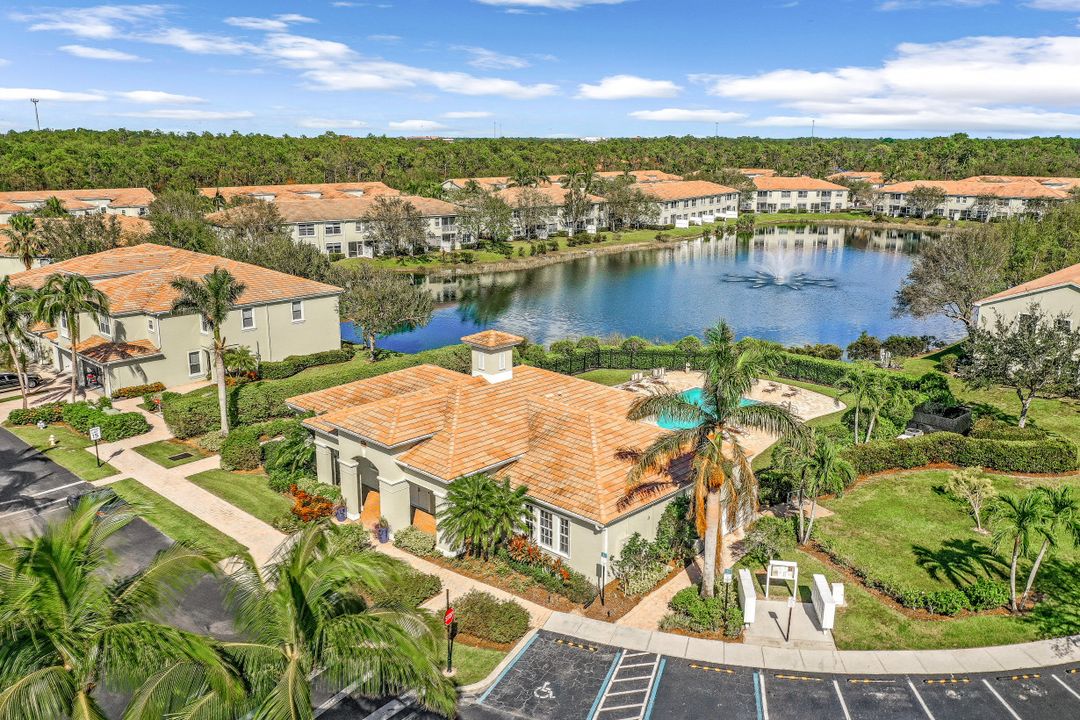 1355 Mariposa Cir  #6-202, Naples, FL 34105