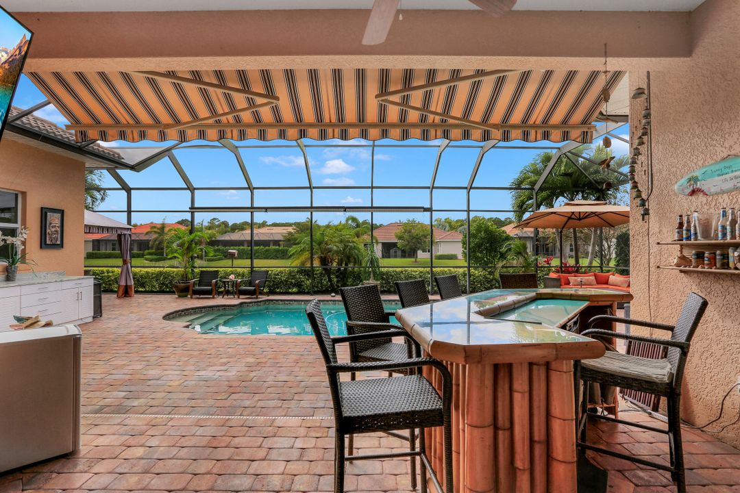 10256 Avonleigh Dr, Bonita Springs, FL 34135