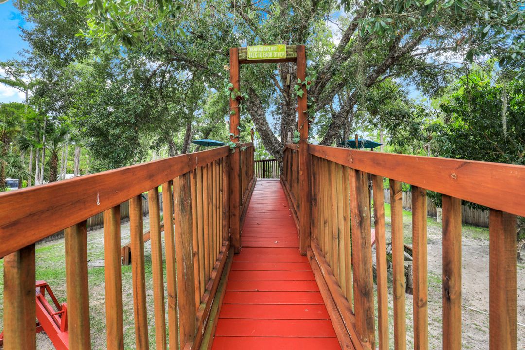 440 37th Ave NE, Naples, FL 34120