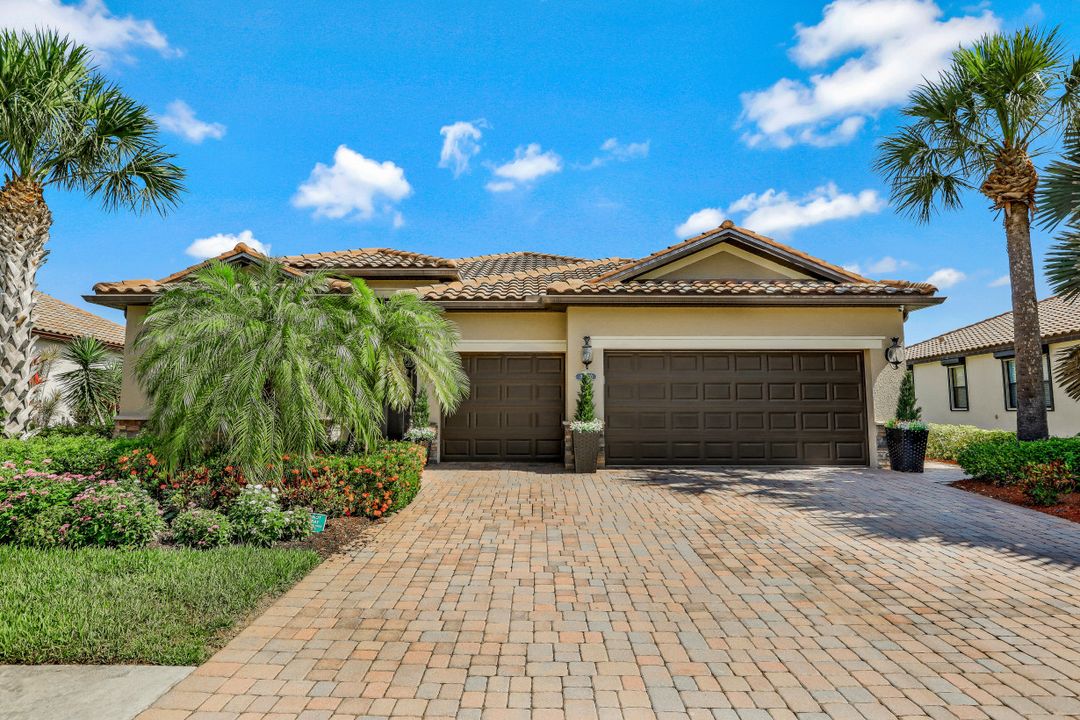 3830 Treasure Cove Cir, Naples, FL 34114