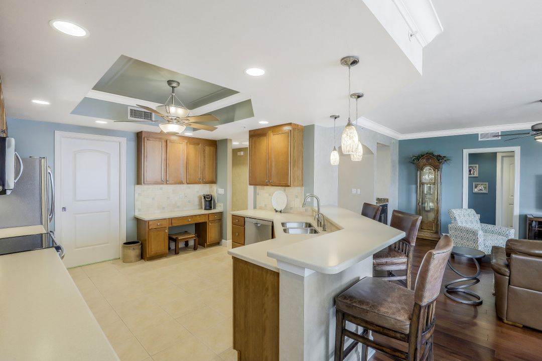 2090 W First St #808, Fort Myers, FL 33901