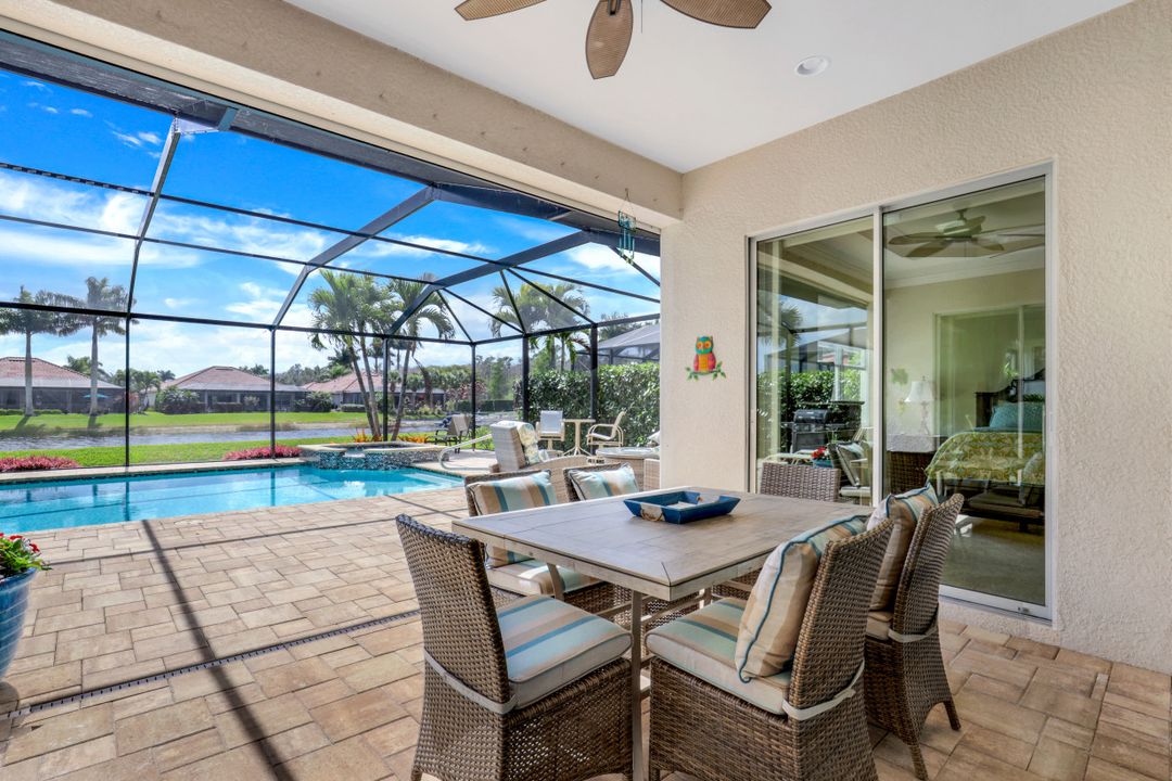 9463 Quarry Dr, Naples, FL 34120