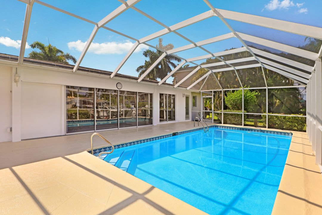 5241 Seagull Ct, Cape Coral, FL 33904