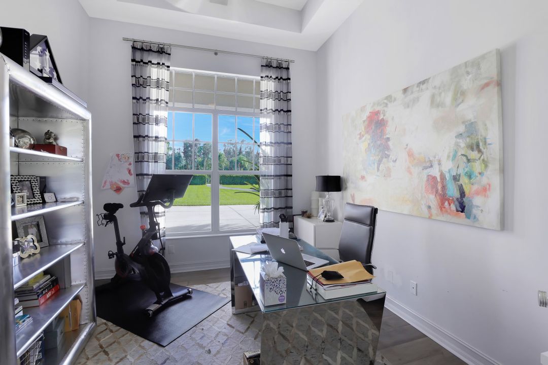 5931 Spanish Oaks Ln, Naples, FL 34119