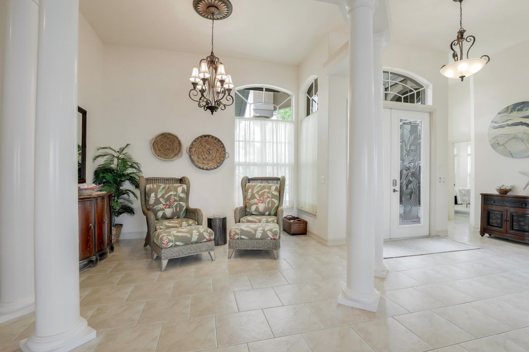 5360 Mikado Ct, Cape Coral, FL 33904