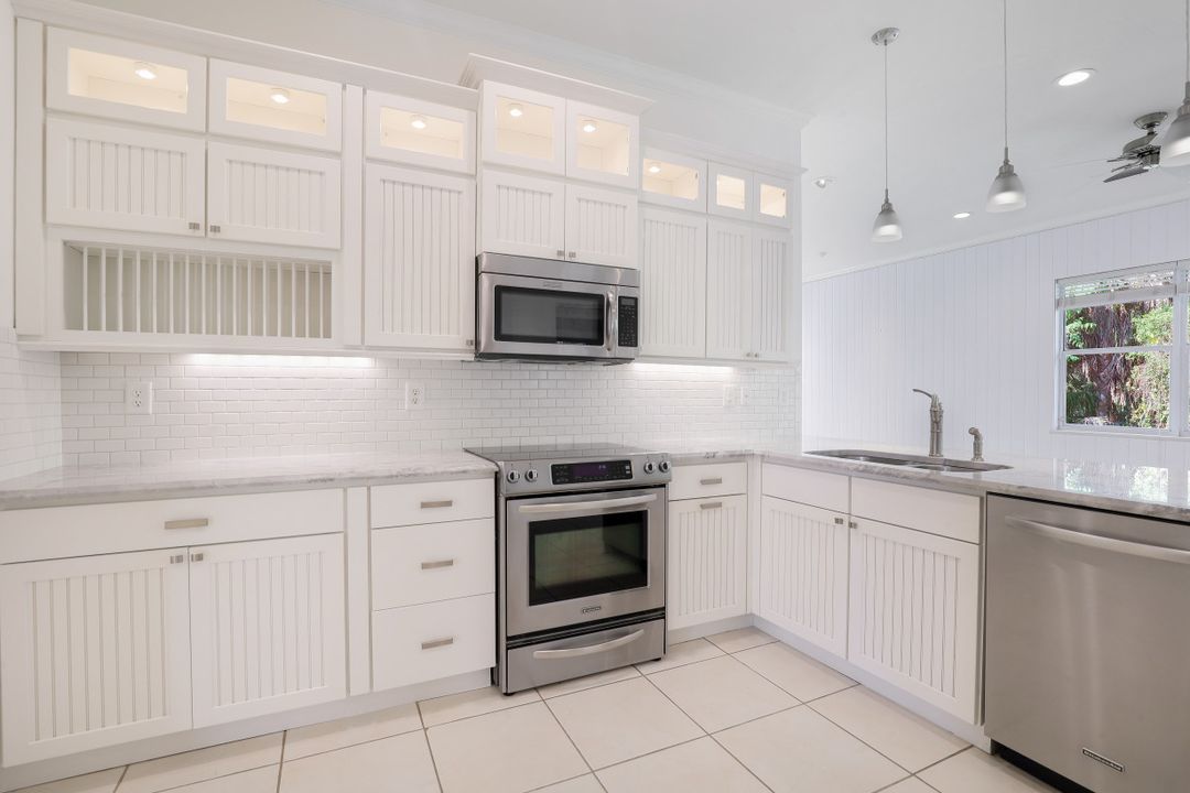 19 Heritage Way, Naples, FL 34110