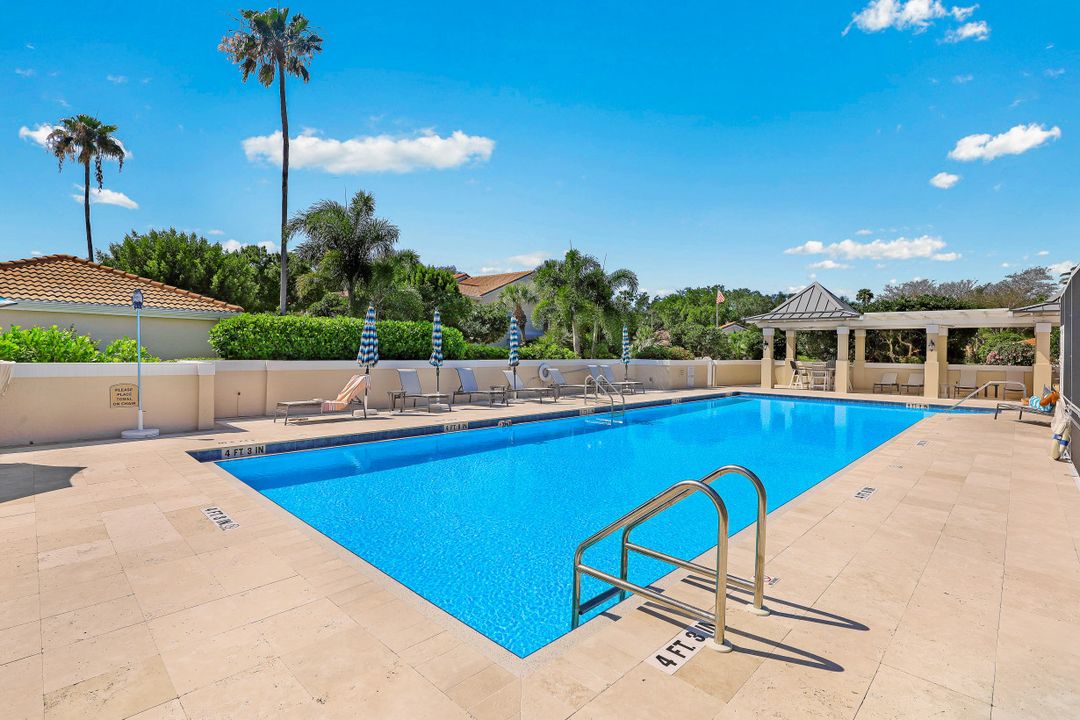 8345 Excalibur Cir #M-12, Naples, FL 34108