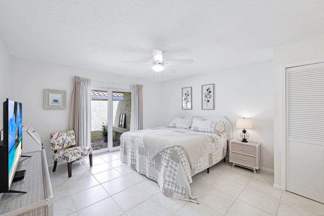 126 Harrison Rd #2, Naples, FL 34112