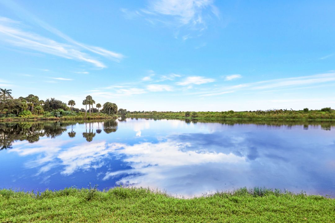 8516 Bellagio Dr, Naples, FL 34114