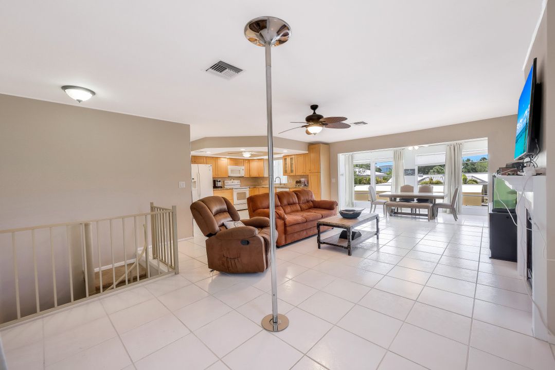 230 Donora Blvd, Fort Myers Beach, FL 33931