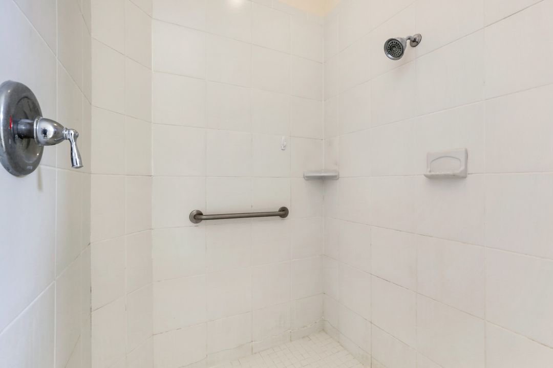 12811 Silverthorn Ct, Bonita Springs, FL 34135