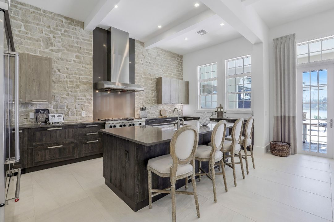 3202 Cullowee Ln, Naples, FL 34109