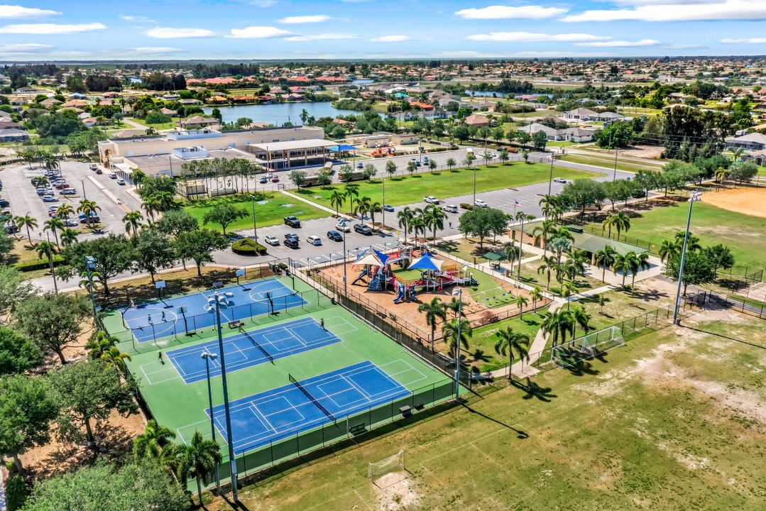 2105 NW 3rd Terrace, Cape Coral, FL 33993