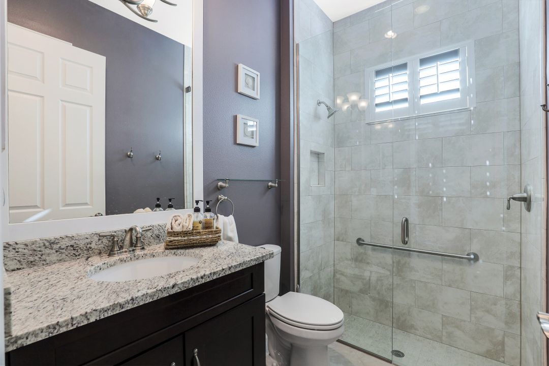 9096 Isla Bella Cir, Bonita Springs, FL 34135