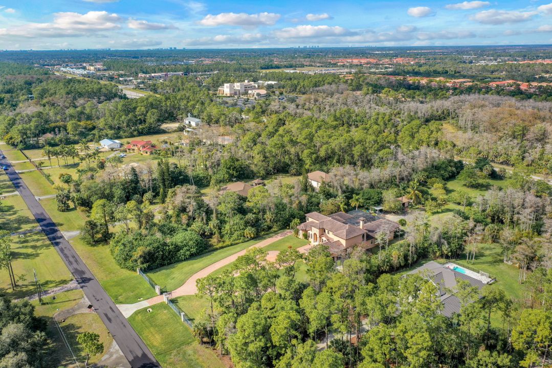 3645 7th Ave NW, Naples, FL 34120