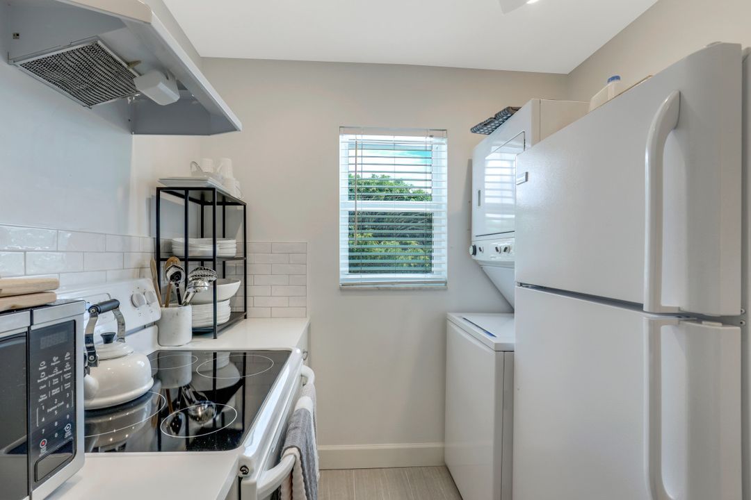 262 Banyan Blvd #262, Naples, FL 34102