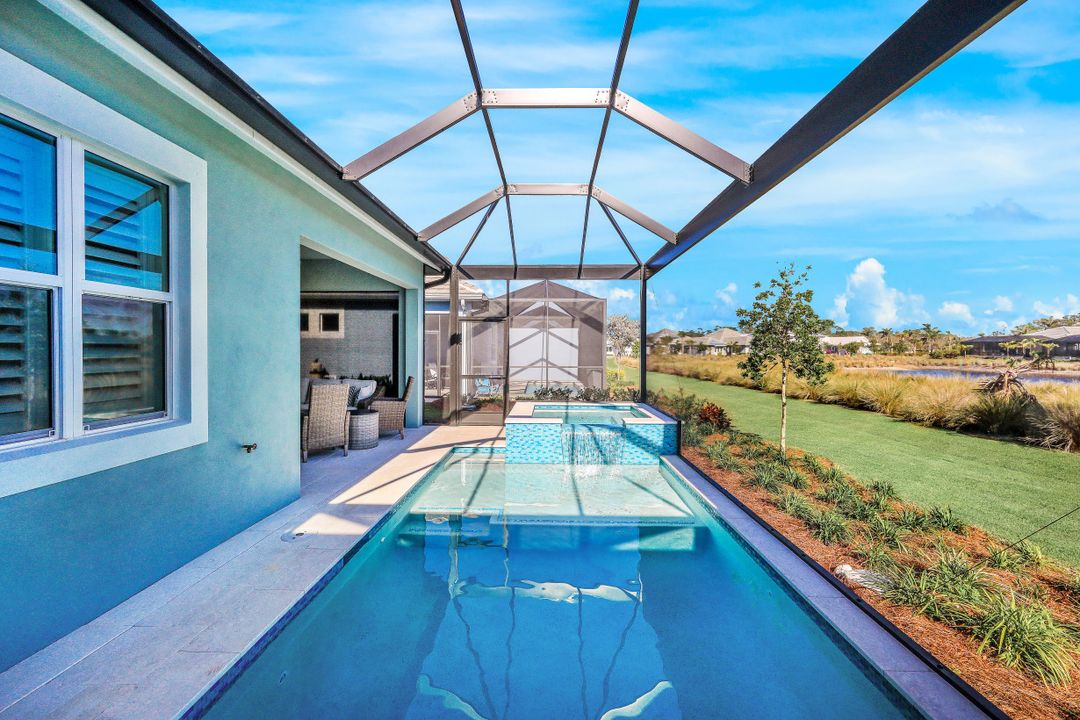 6295 Arriba Ave, Naples, FL 34113