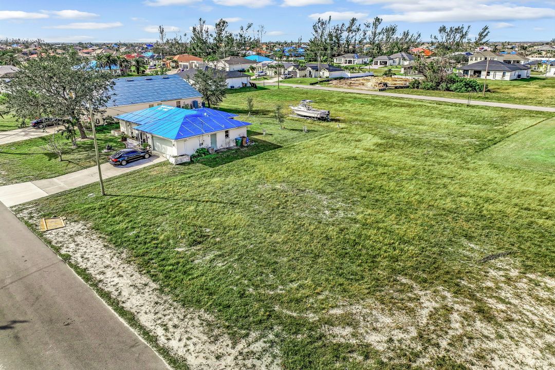 10 SW 33rd Ave, Cape Coral, FL 33991