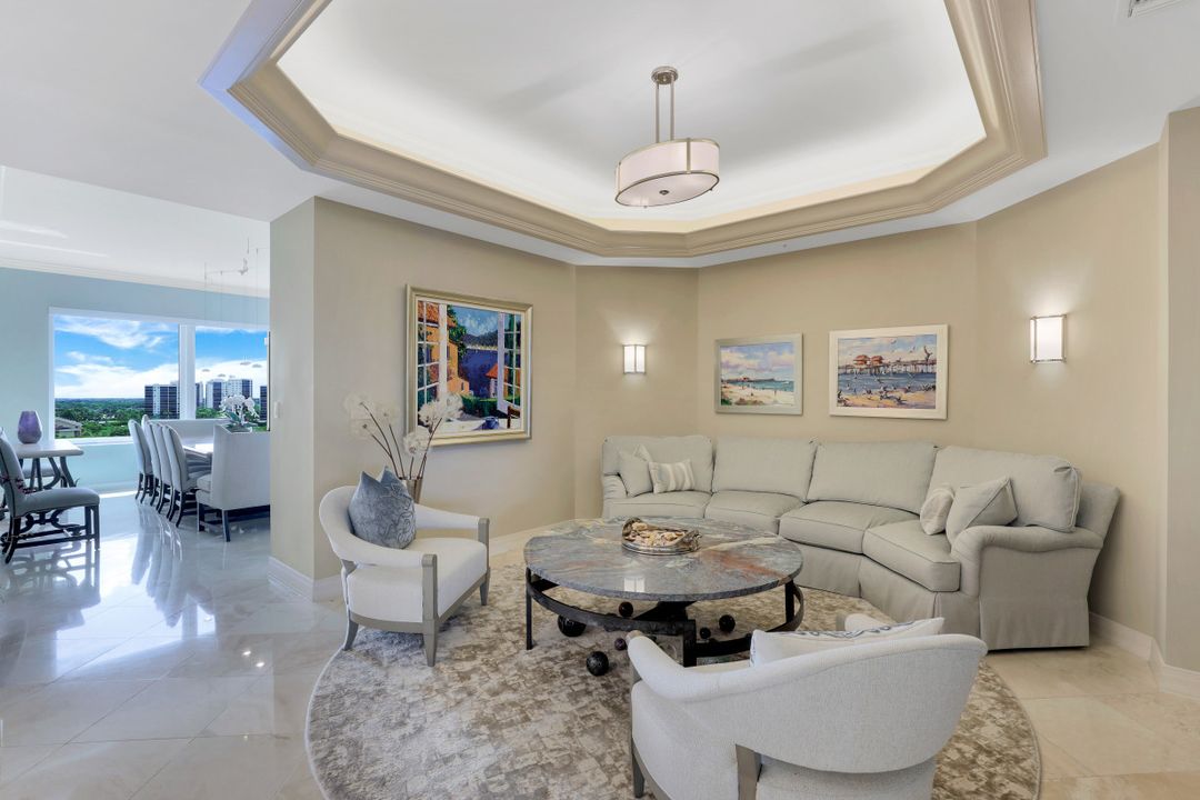 435 Dockside Dr #PH-02, Naples, FL 34110