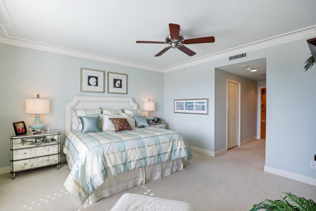 445 Cove Tower Dr #1402, Naples, FL 34110