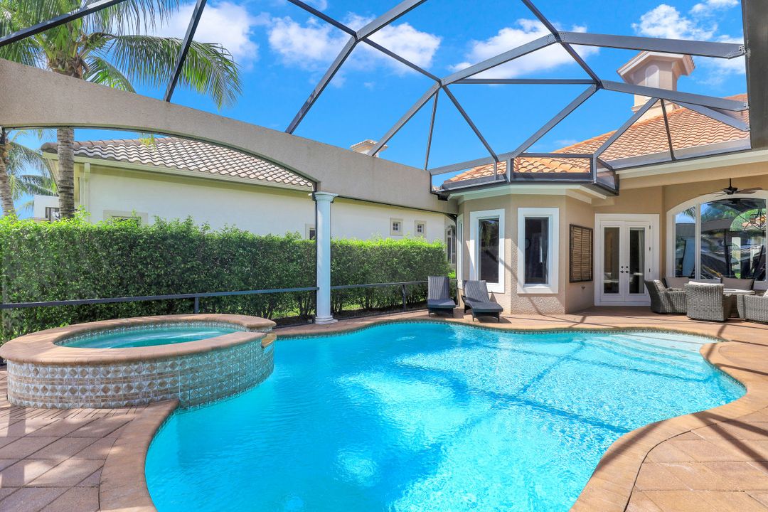 10610 Via Milano Dr, Miromar Lakes, FL 33913