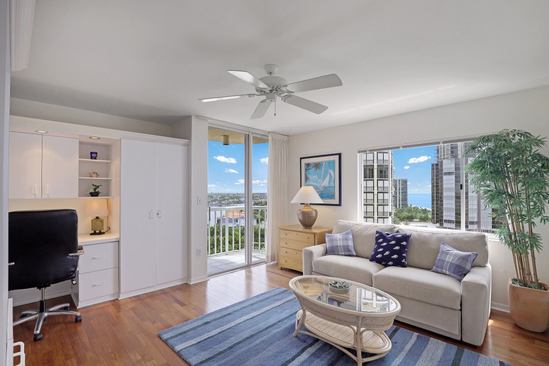 40 Seagate Dr #1101, Naples, FL 34103