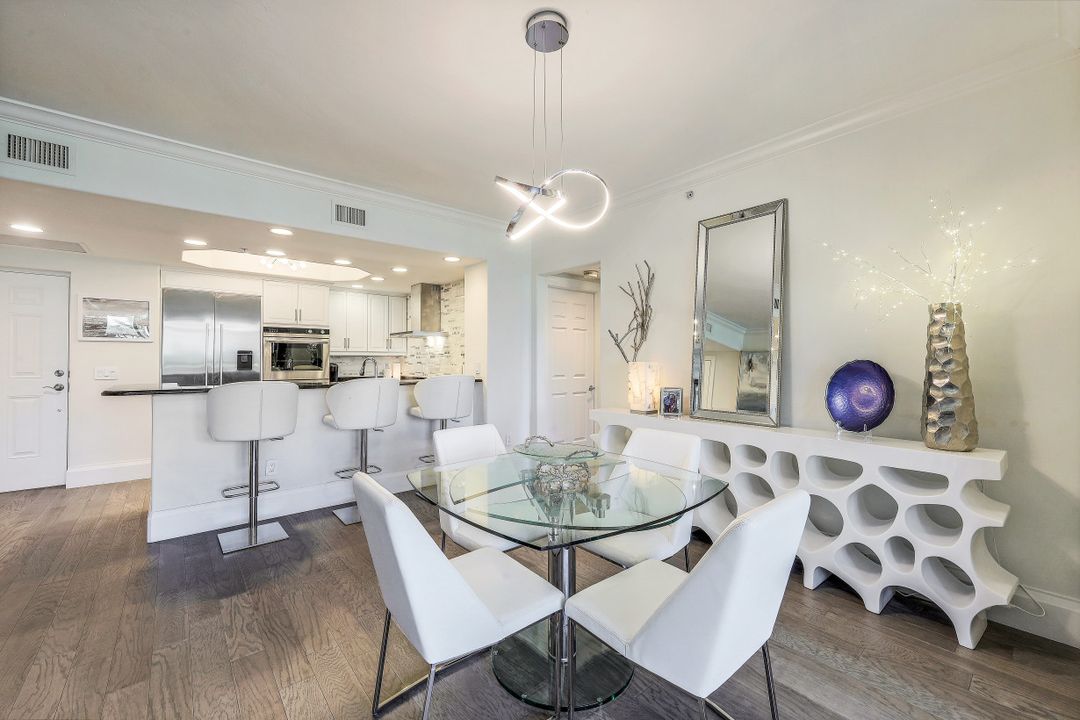 2748 Tiburon Blvd E #304, Naples, FL 34109