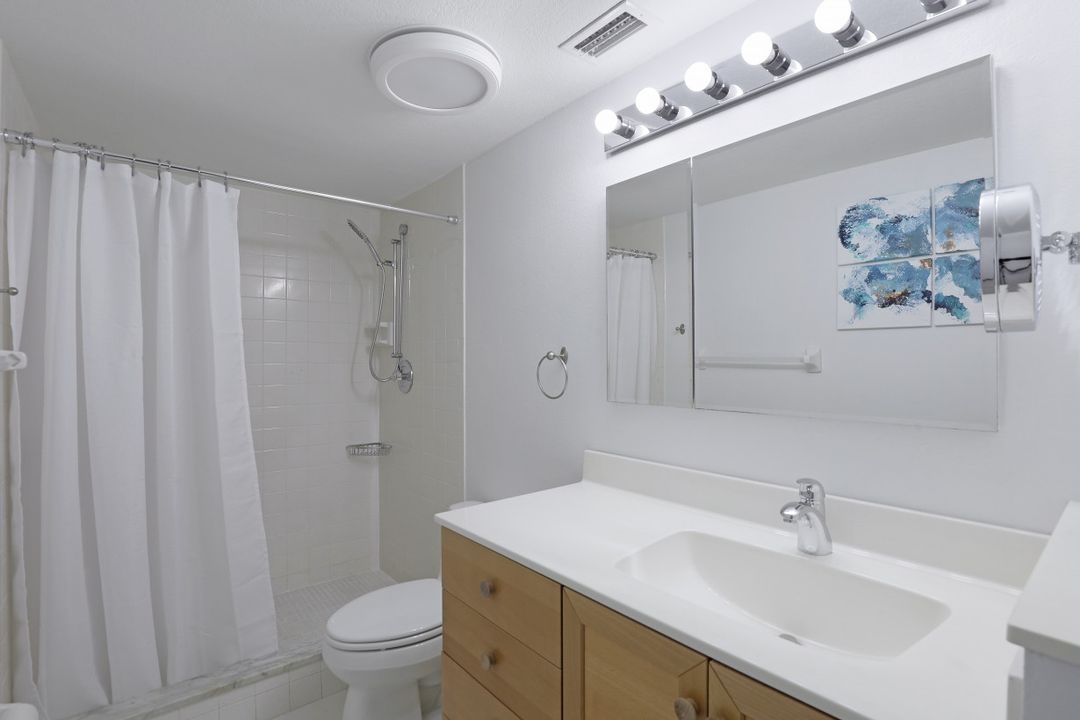 5467 Rattlesnake Hammock Rd #208C, Naples, FL 34113