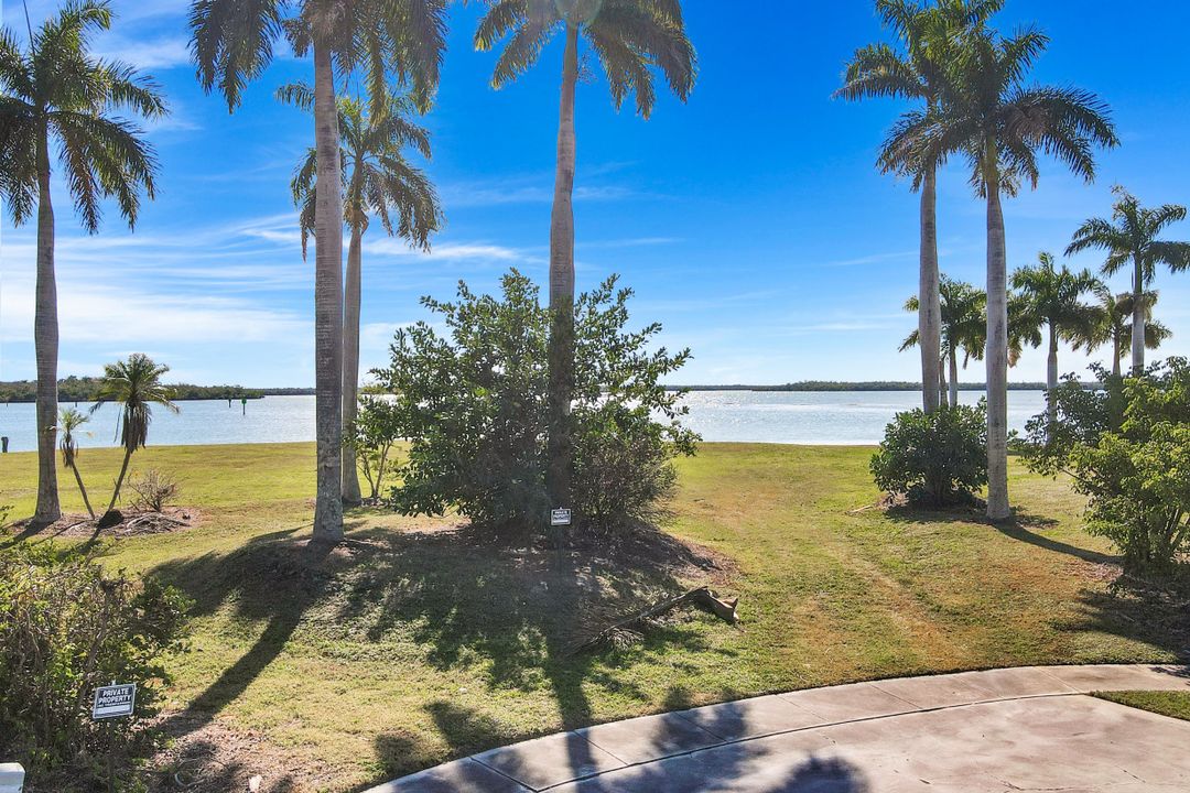 990 Scott Dr, Marco Island, FL 34145