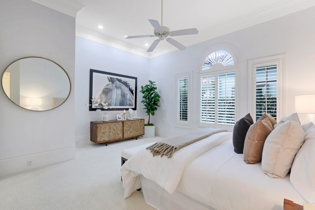 2547 Avila Ln, Naples, FL 34105