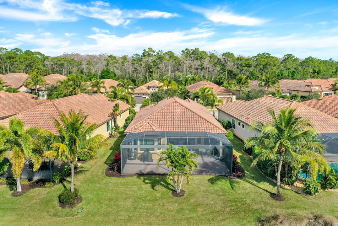 9366 Isla Bella Cir, Bonita Springs, FL 34135