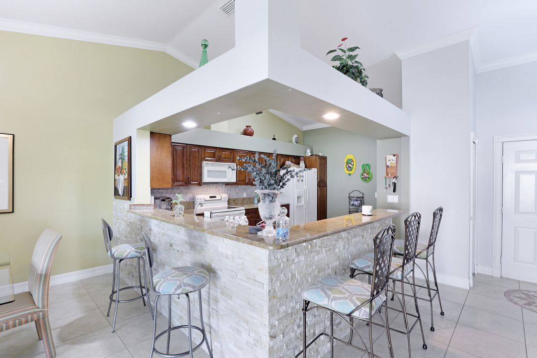 113 Quail Hollow Ct, Naples, FL 34113