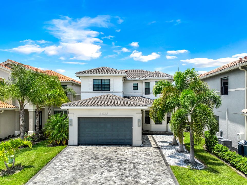 4448 Aurora St, Naples, FL 34119