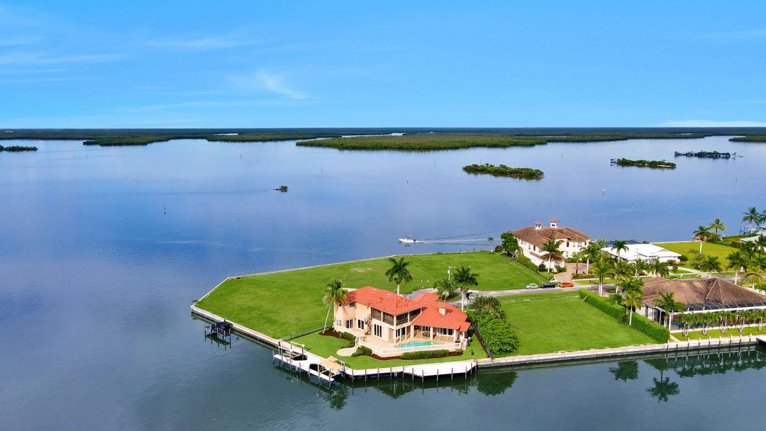 1404 Butterfield Ct, Marco Island, FL 34145