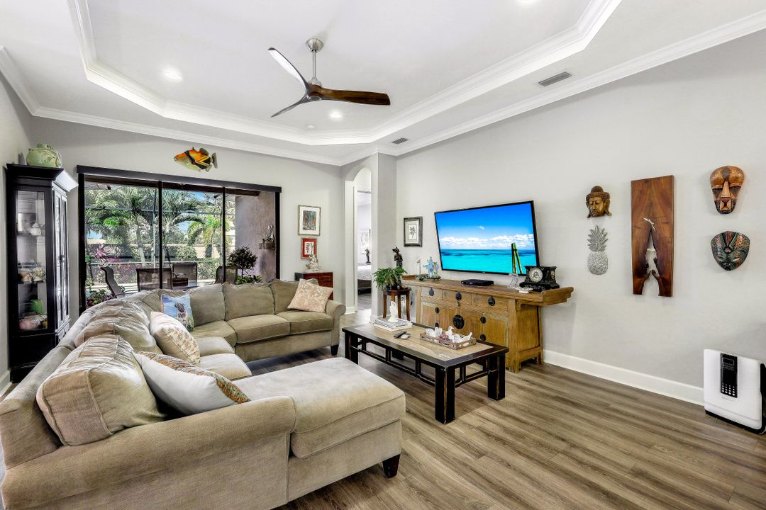 8447 Palacio Terrace W, Naples, FL 34114