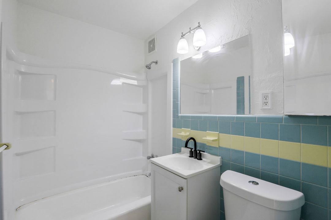 3409 Goldie Ln, Naples, FL 34112