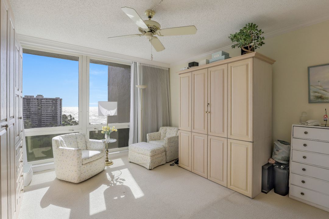 4051 Gulf Shore Blvd N #1105, Naples, FL 34103