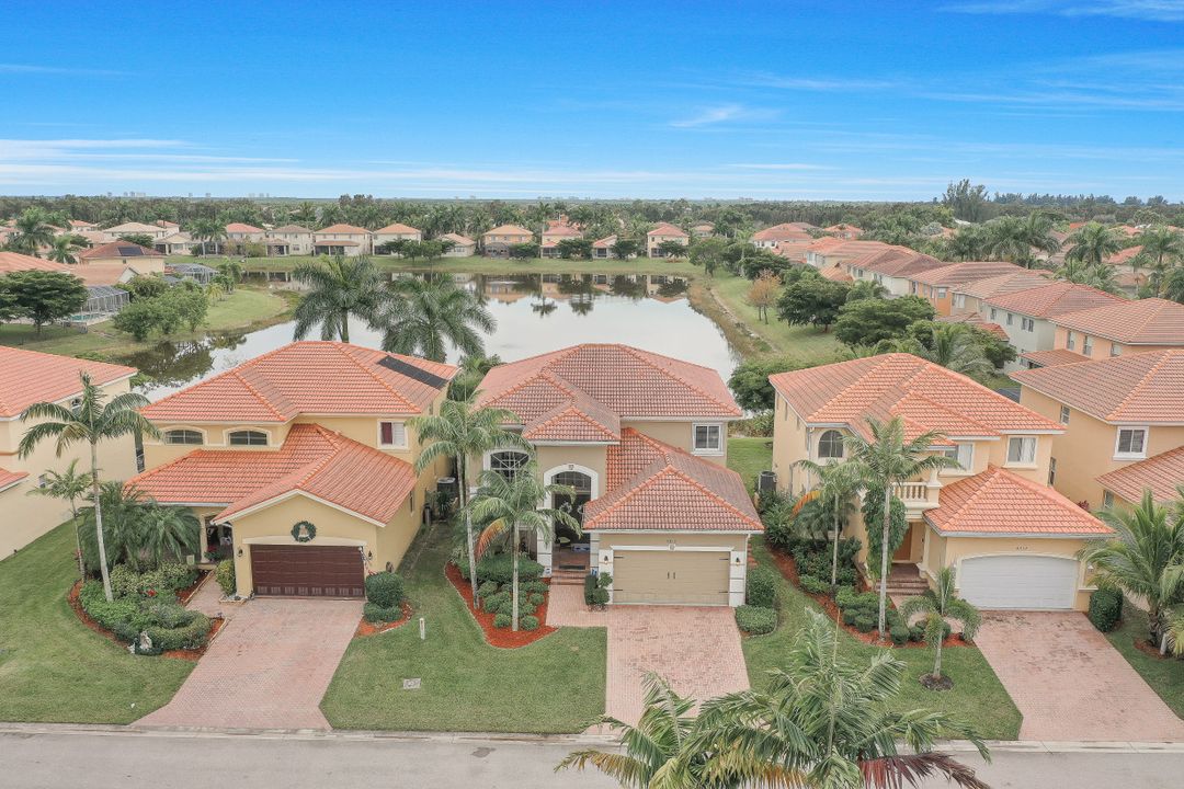 8313 Sumner Ave, Fort Myers, FL 33908