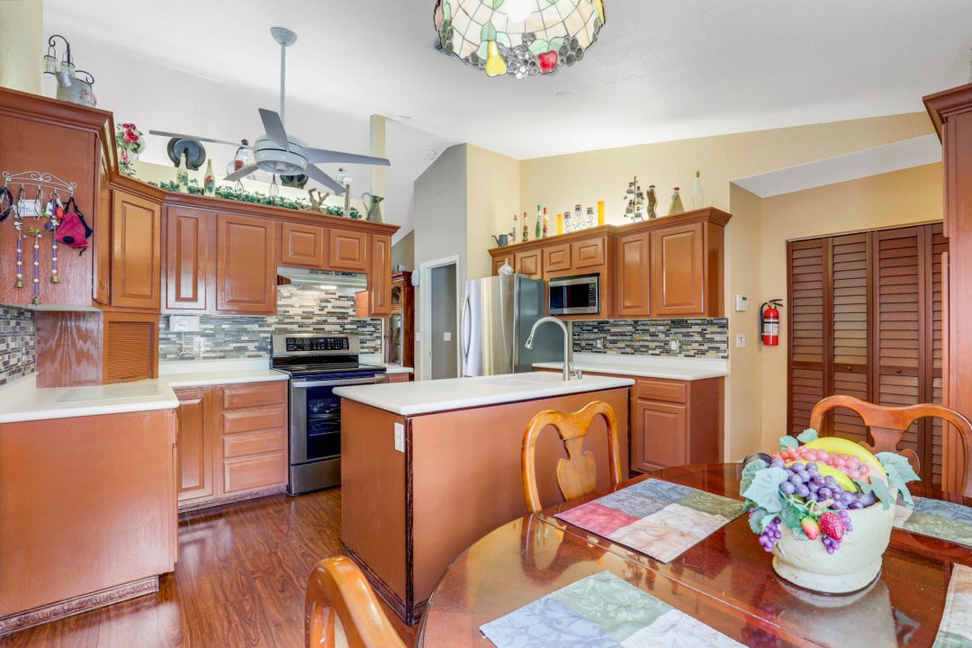 440 37th Ave NE, Naples, FL 34120