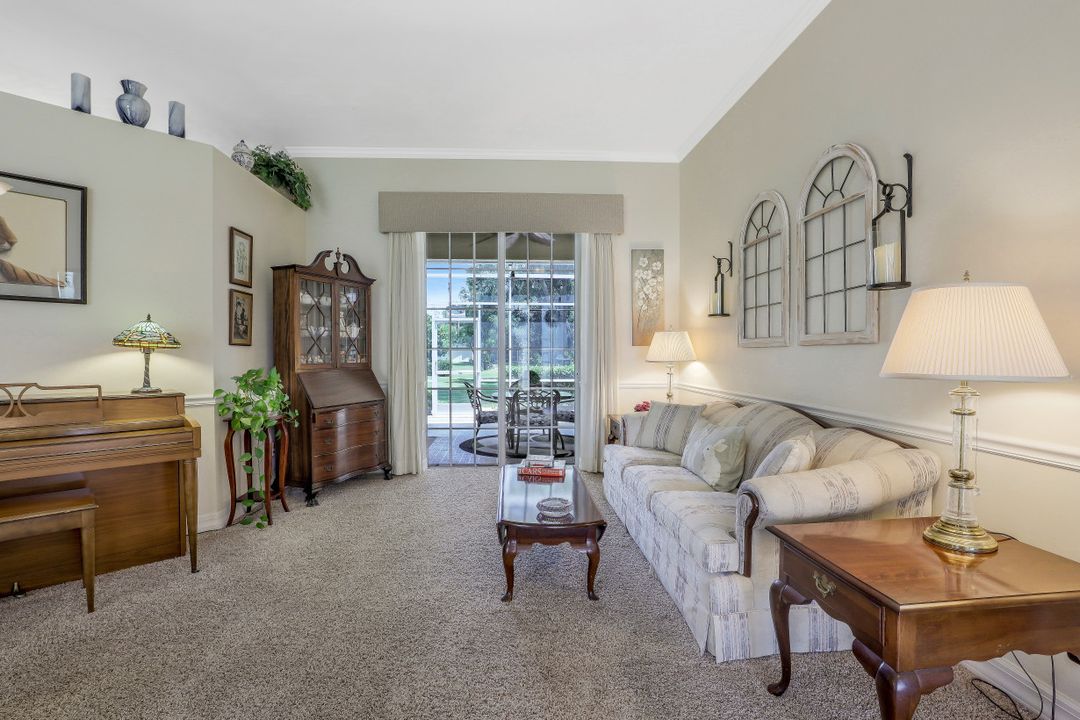 6705 Highland Pines Cir, Fort Myers, FL 33966