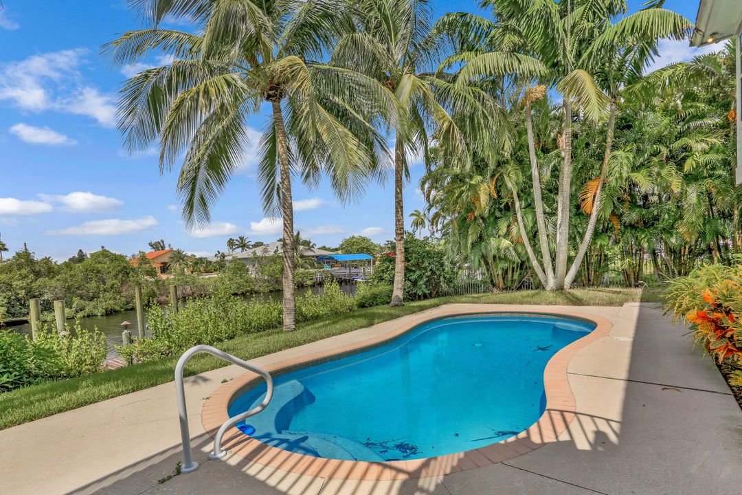 5200 Genesee Pkwy, Bokeelia, FL 33922