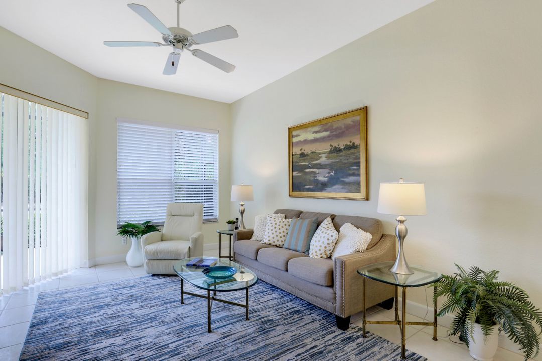 6082 Highwood Park Ct, Naples, FL 34110